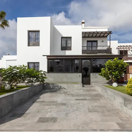 Lyrata * Costa Teguise